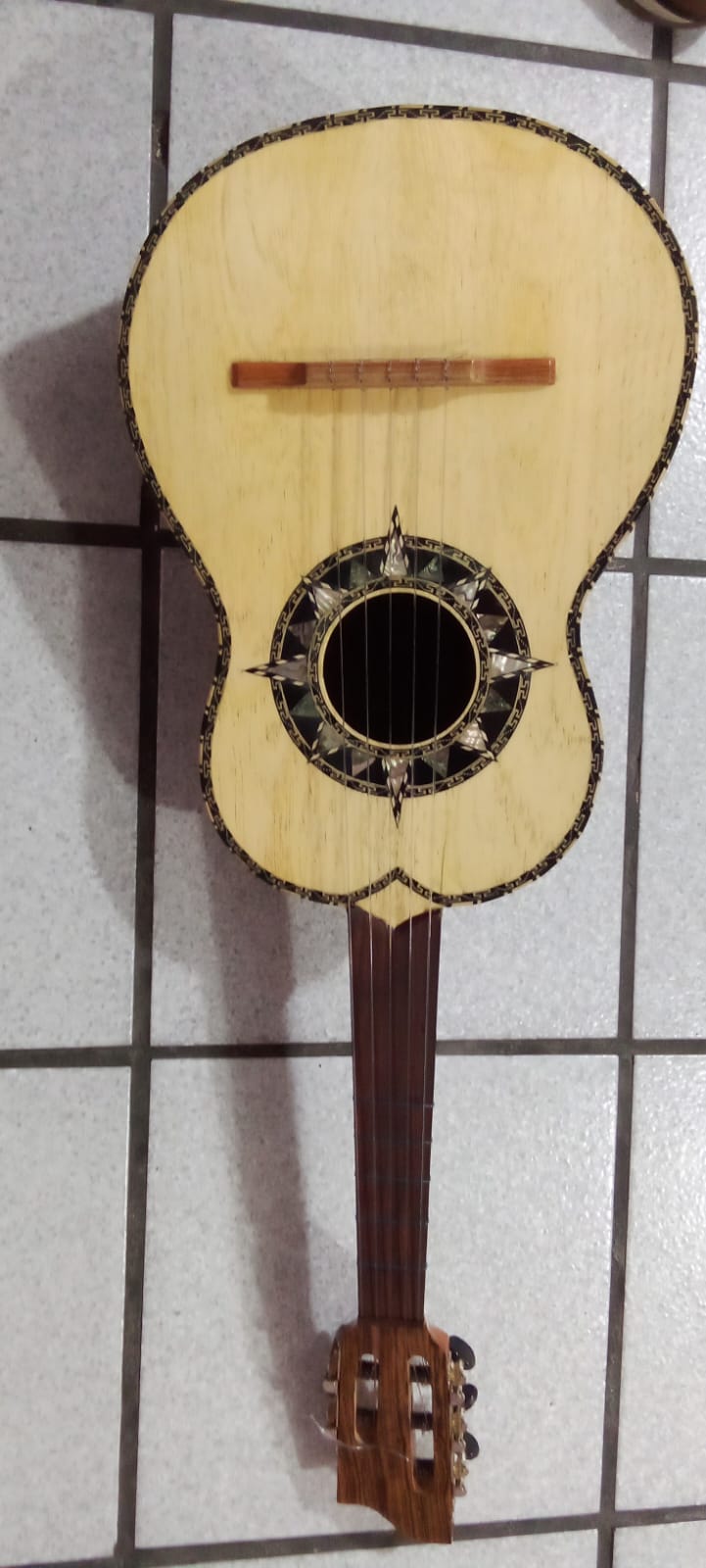 Aria Pro II Guitarras Flamencas Usado en Guadalajara por $15,000