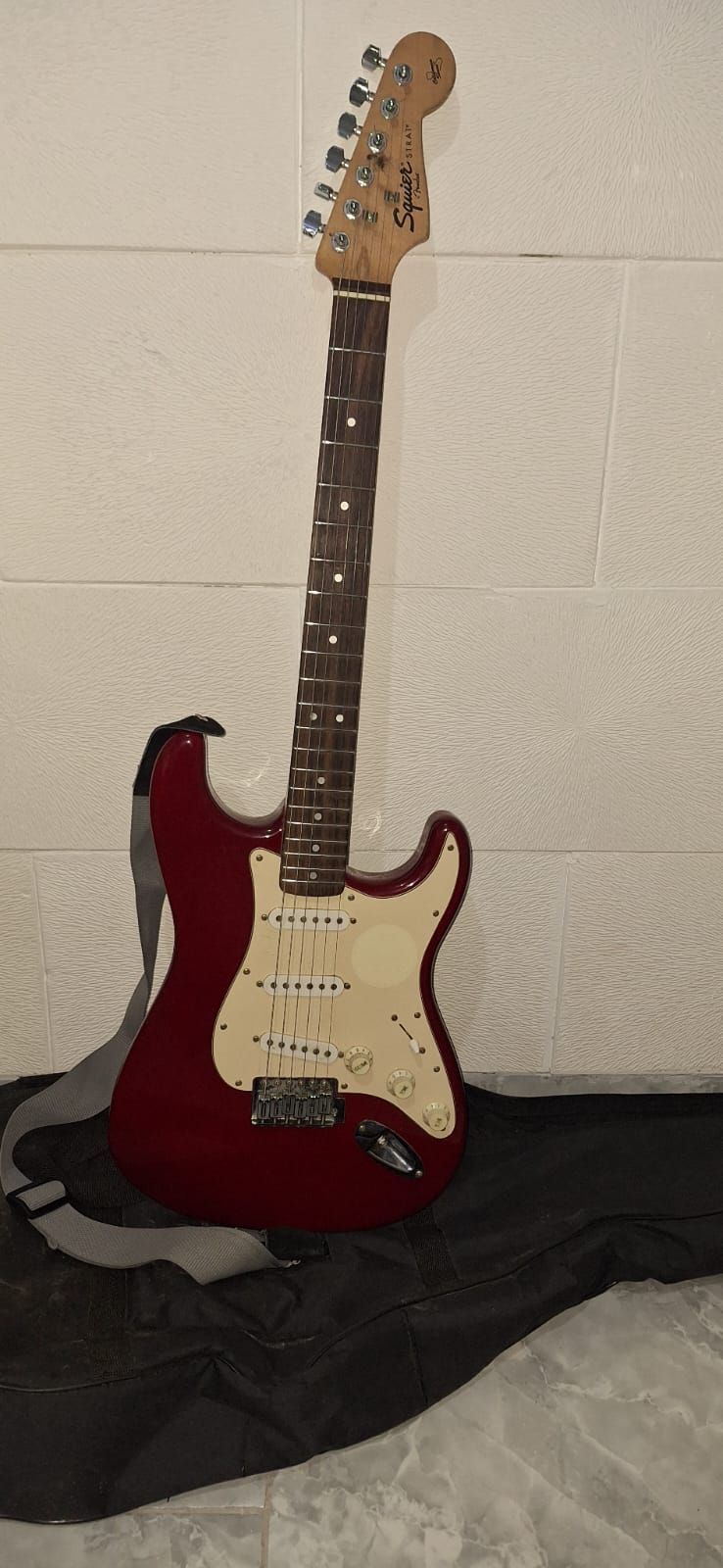 Squier by fender Strat usada