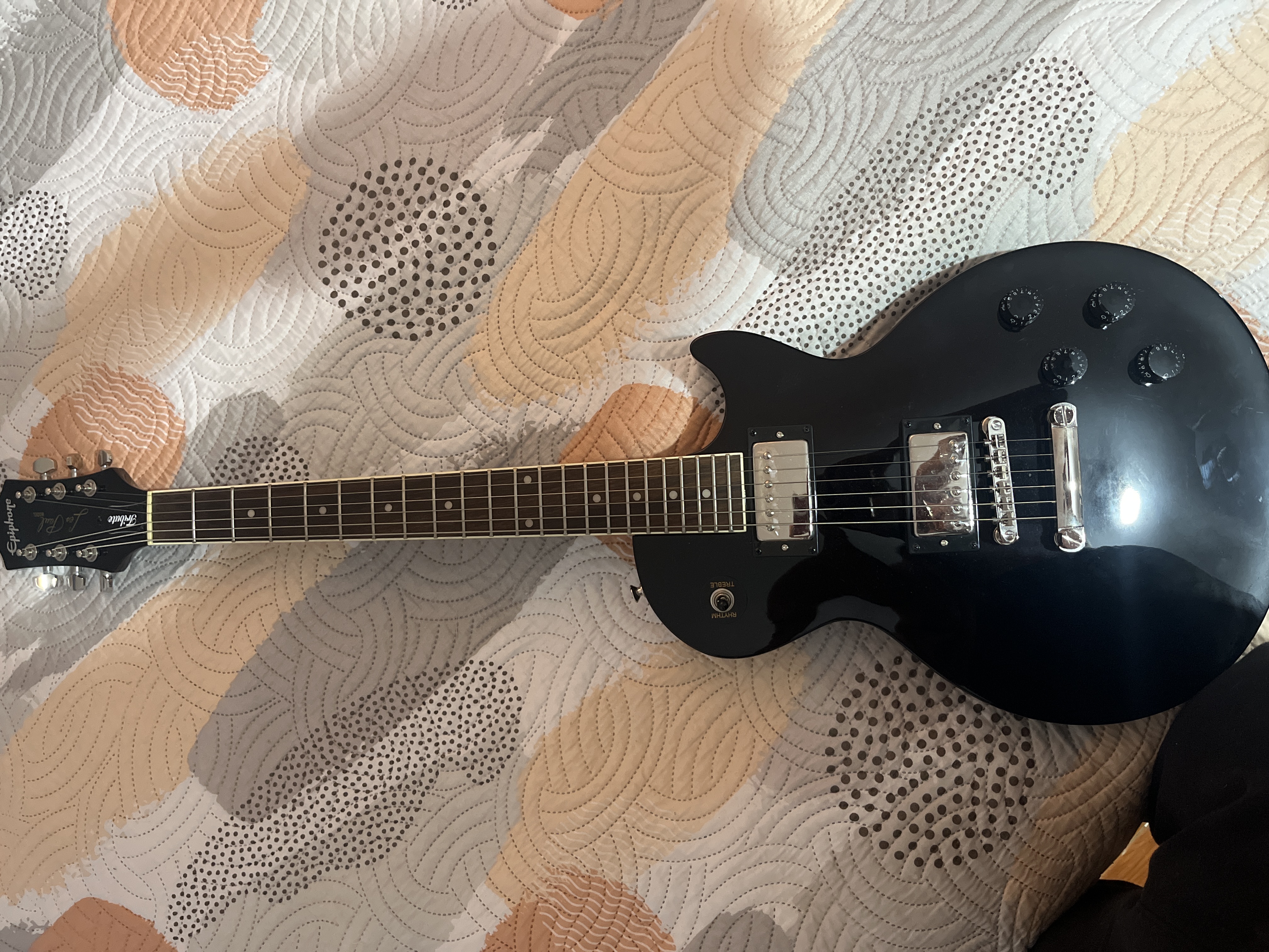Epiphone Guitarras electricas Usado en Nezahualcóyotl por $7,000