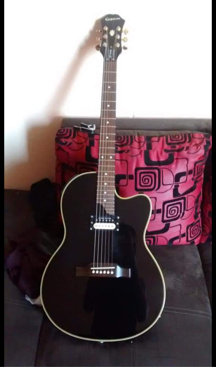 Epiphone Guitarras Acusticas Usado en Cuauhtémoc por $5,000